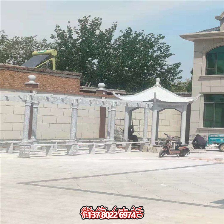 仿古涼亭，大理石裝飾，搭配花架，為別墅院子增添份量